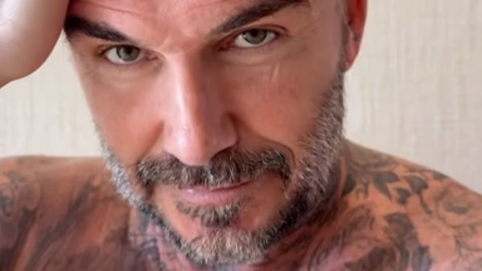 1ilFergie's tweet photo. David Beckham's DIY buzz-cut backfired, leaving him with a bold bald patch-Victoria jokingly calls it "terrible"! Even icons have hair mishaps.   https://t.co/weZ22R7LLa https://t.co/X2YA9tPME9