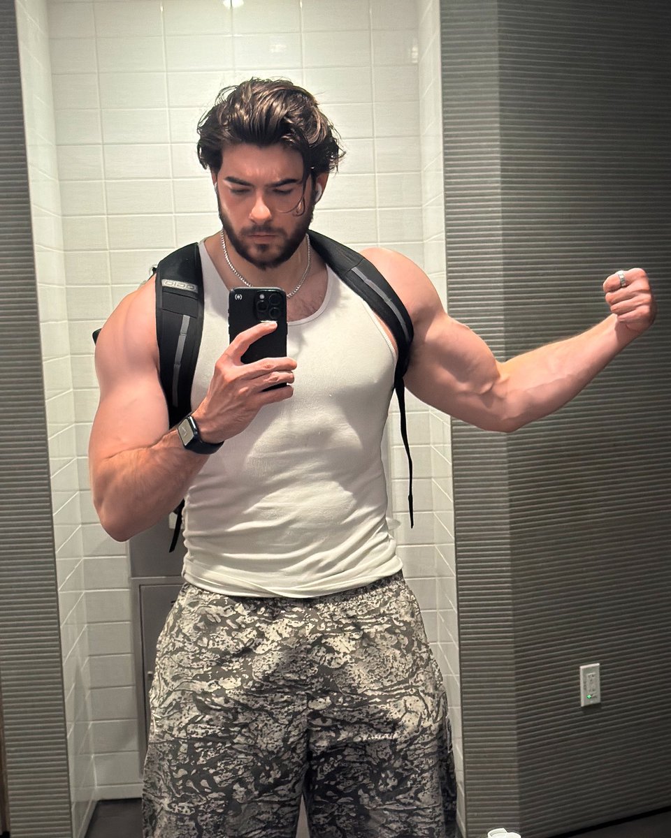 Baxate_carter's tweet image. workout. will literally change your life if you stick to it.
the single highest ROI activity you have at your fingertips.
Not tomorrow. TODAY