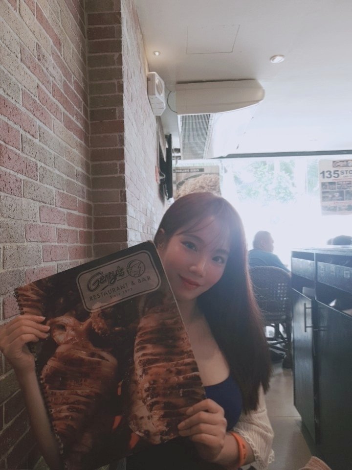 잠자고 일어나면 이말올 할거라면서요 ㅠㅠㅠ
스트레스 받아서 오늘도 폭식하고 한숨 더 자고 일어나볼게요오,,,
이말올 하는거 맞죵!!!!??제발🙏🏻🩷