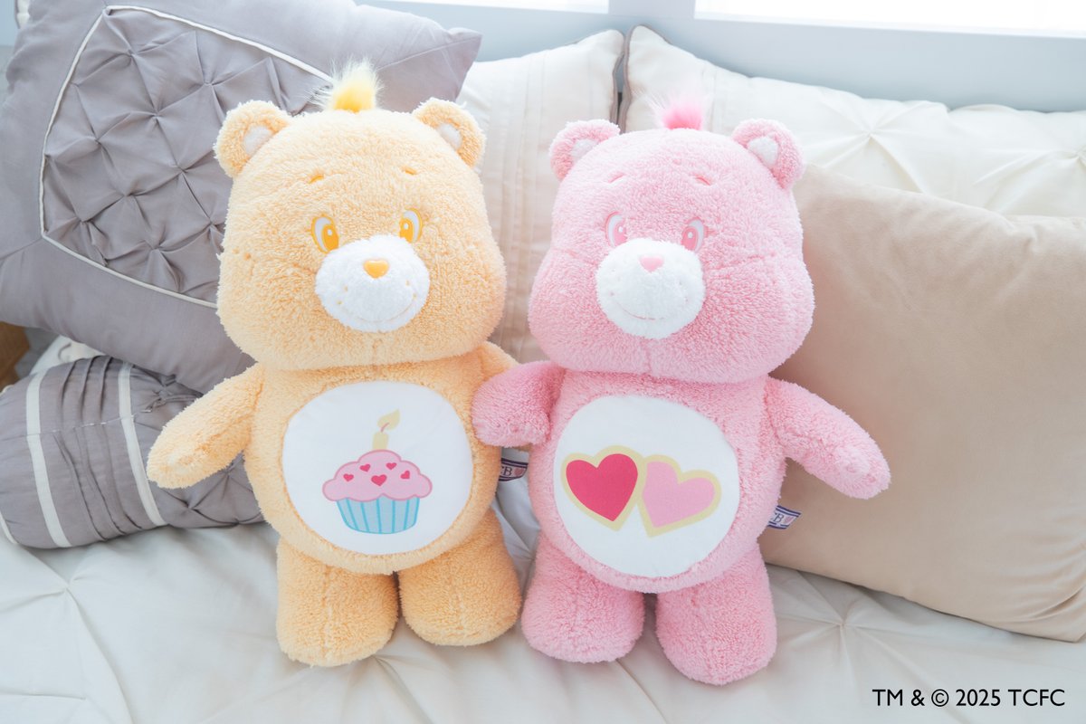 charatoru's tweet image. 🌈7月発売商品🌈
【ケアベア™ ふんわりBIGぬいぐるみ】

#ケアベア より、ふんわり素材が気持ちいいBIGぬいぐるみが登場です🌼
普段のケアベアとは少し違う、淡い色合いがポイント💡
#CareBears

取扱店舗はこちら🔍
⇒sk-japan.co.jp/charatoru/char…