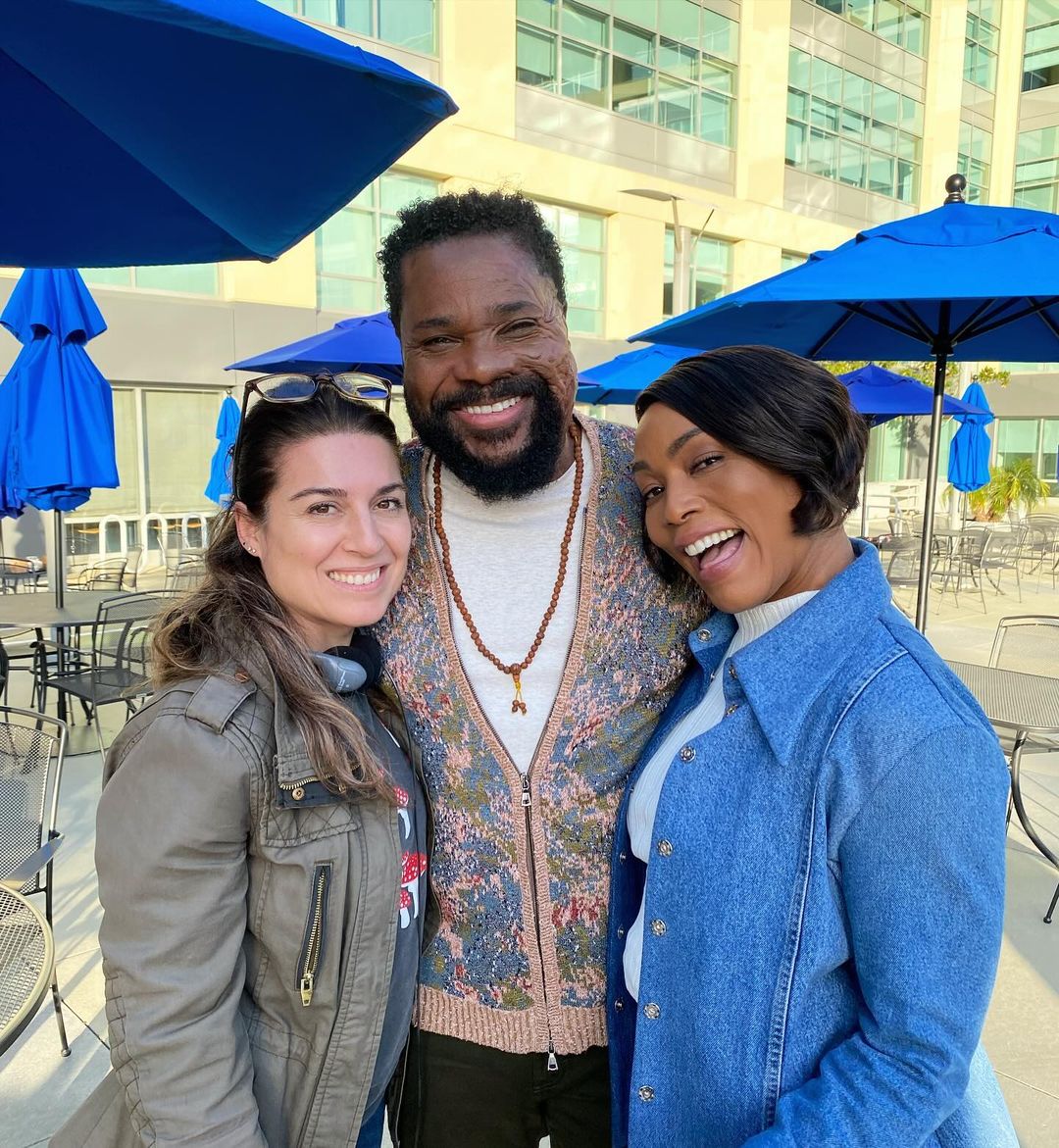 ABassettArchive's tweet image. Angela Bassett with Malcolm-Jamal Warner and director Christine Khalafian on the set of '9-1-1' last year 💙
📸 Christine Khalafian / Instagram