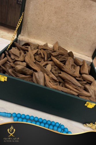 سمعت عنك شوي
        جيتك شوي لقيتك كثير