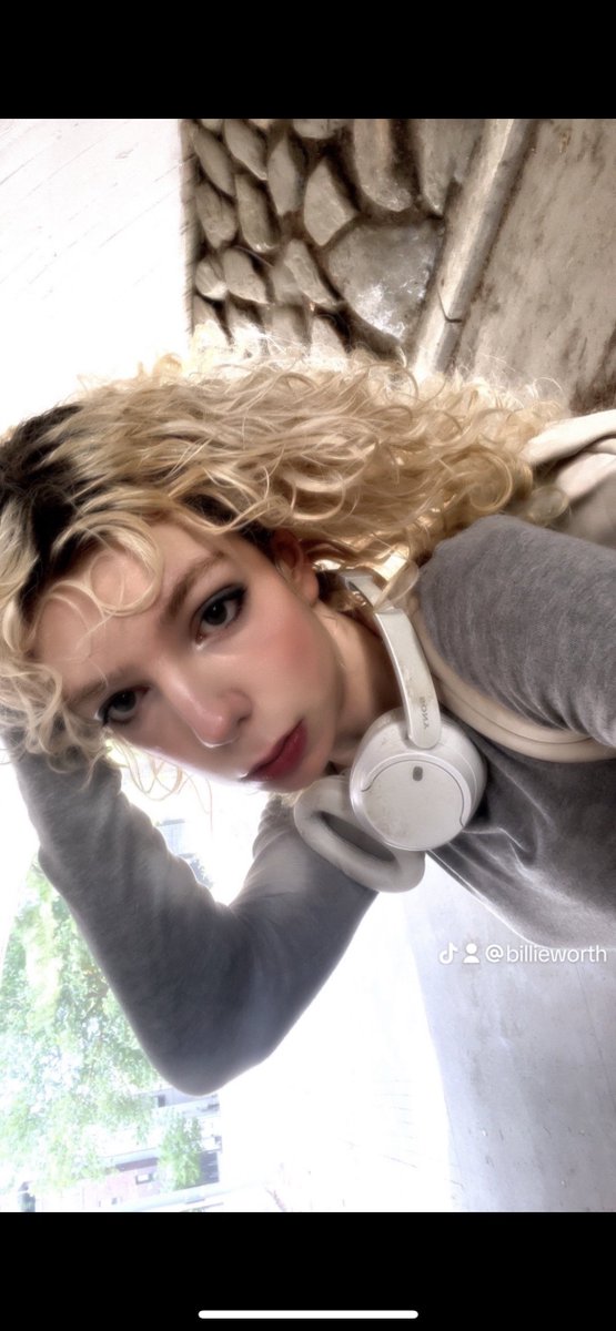 billie_worth's tweet image. ☆ we're so back xx streaming now:
˚₊‧꒰ა twitch.tv/billie_worth ໒꒱ ‧₊˚