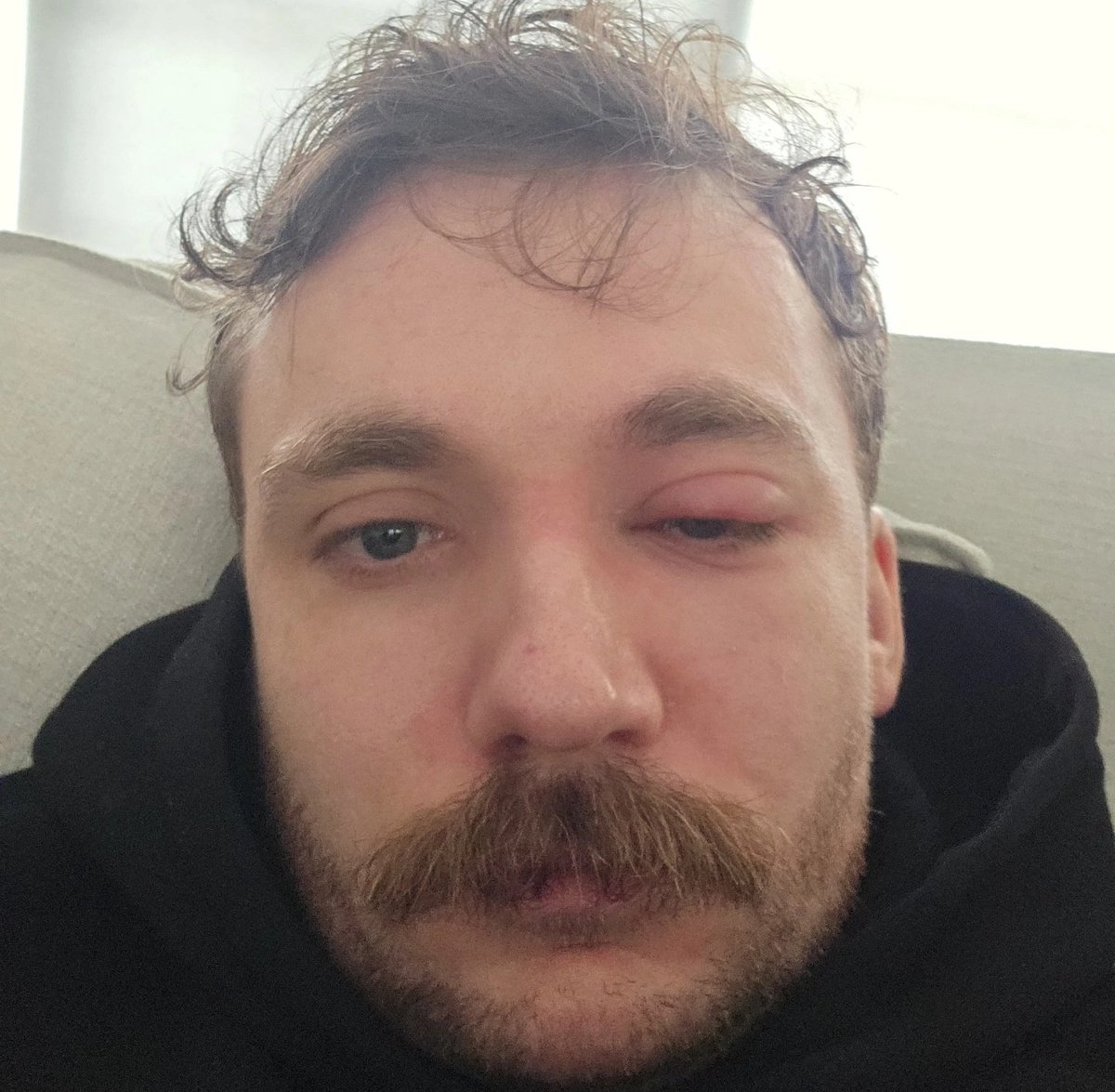crayator's tweet image. Quasimodo cosplay but it&apos;s not a cosplay and i need help