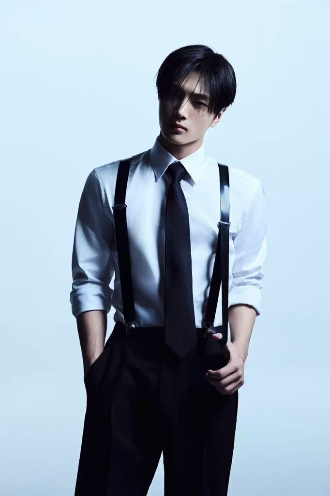 itsjungone_'s tweet image. anime                                               real