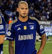 World Transfer (@worldtransfer2) on Twitter photo 🟡 RUMOUR | Delvin Alfonso to Águilas Doradas? 🇨🇴
Águilas Doradas have opened talks with Millonarios to sign the Colombian right-back.
The deal under discussion is a loan with a purchase option. Negotiations are underway between both clubs.
📎 Source: <a href="/JulianCaperaB/">Julián Capera</a>
📲 Follow 🟡 RUMOUR | Delvin Alfonso to Águilas Doradas? 🇨🇴
Águilas Doradas have opened talks with Millonarios to sign the Colombian right-back.
The deal under discussion is a loan with a purchase option. Negotiations are underway between both clubs.
📎 Source: <a href="/JulianCaperaB/">Julián Capera</a>
📲 Follow