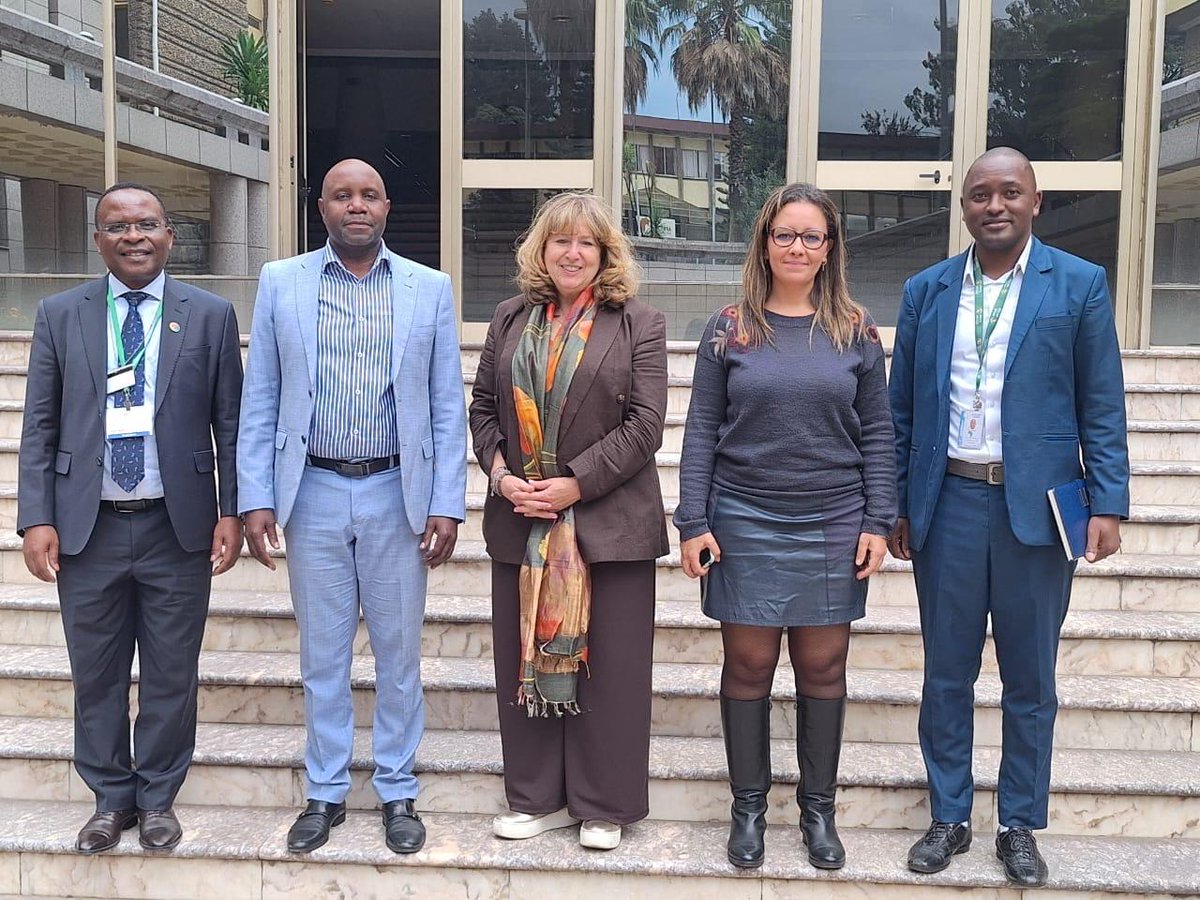 SchomakerAstrid's tweet image. With Harsen Nyambe, Director of Sustainable Environment and Blue Economy, and his team @_AfricanUnion, we discussed collaboration for the implementation of the #KMGBF.
The planned African Summits on Climate Change and Biodiversity will bolster synergies across the continent.