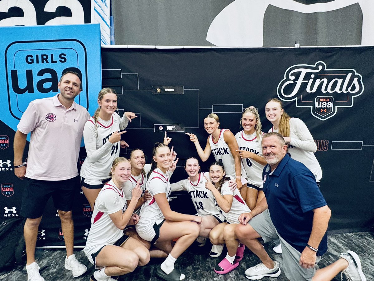ZachIsherwood's tweet image. THANK YOU to this group of kids, parents & coach Kev for an incredible season!
In 21 years of coaching, this group is as special as they come.
#ThankYou #Loveourteam #ProudCoach
@NebraskaAttack @AttackKev
