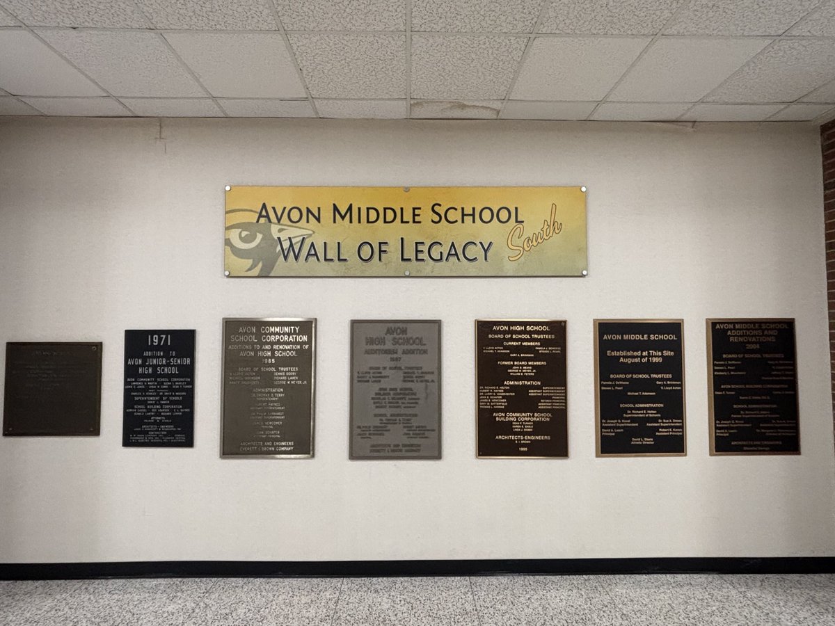 AvonSupt's tweet image. @avonsouth Ribbon Cutting wrapped up a full day! New performing arts space, renovated media center, refreshed corridors, renovated cafeteria….lots of updates to welcome students!