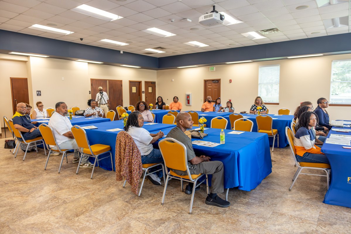 FvsuAg's tweet image. Five young storytellers from GA, VA & homeschool communities joined the 2025 @FVSU Writer's Playground! They explored poetry, short stories, AI, video & world-building, then wowed guests with their creations. Each earned a certificate & a new Chromebook! #FVSUag #TuesdayThoughts