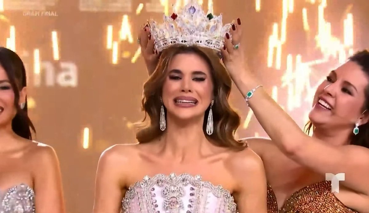 Tvmass12's tweet image. La Gran Ganadora es YAMILEX quien nos representará en Tailandia en el #MissUniverso felicidades reina del minuto 0 y ahora si a representar a los LATINOS #MULER