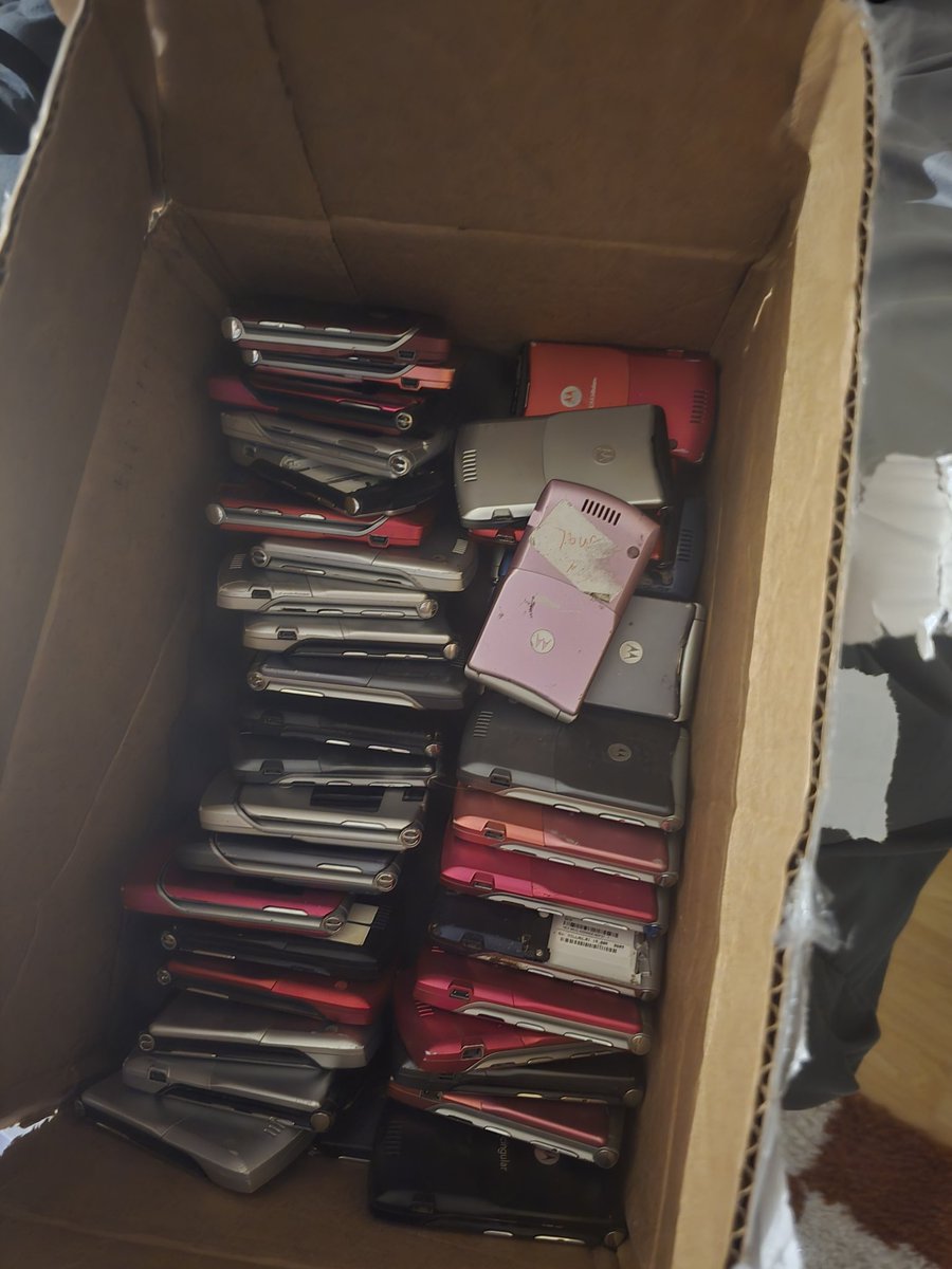 Lain on the Blockchain tweet media