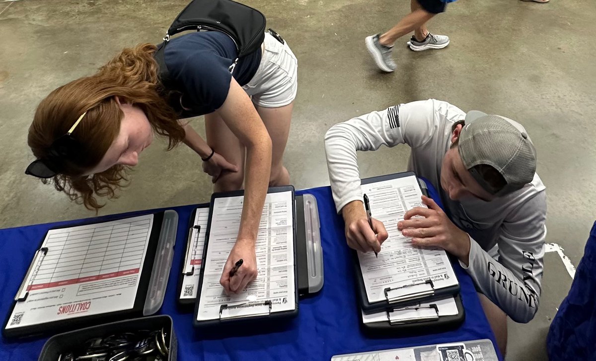 NFormicaGOP's tweet image. Starting off the week at the York State Fair! 📌
+1️⃣5️⃣ individual signups for @TPAction_ & +4️⃣ more Republican voter registrations! 🔴
Thank you State Representative Wendy Fink & team for volunteering with me today! Glad to have you on the PA Freedom Caucus! 🇺🇸
Also great to…
