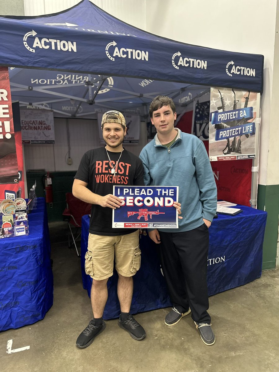 NFormicaGOP's tweet image. Starting off the week at the York State Fair! 📌
+1️⃣5️⃣ individual signups for @TPAction_ & +4️⃣ more Republican voter registrations! 🔴
Thank you State Representative Wendy Fink & team for volunteering with me today! Glad to have you on the PA Freedom Caucus! 🇺🇸
Also great to…