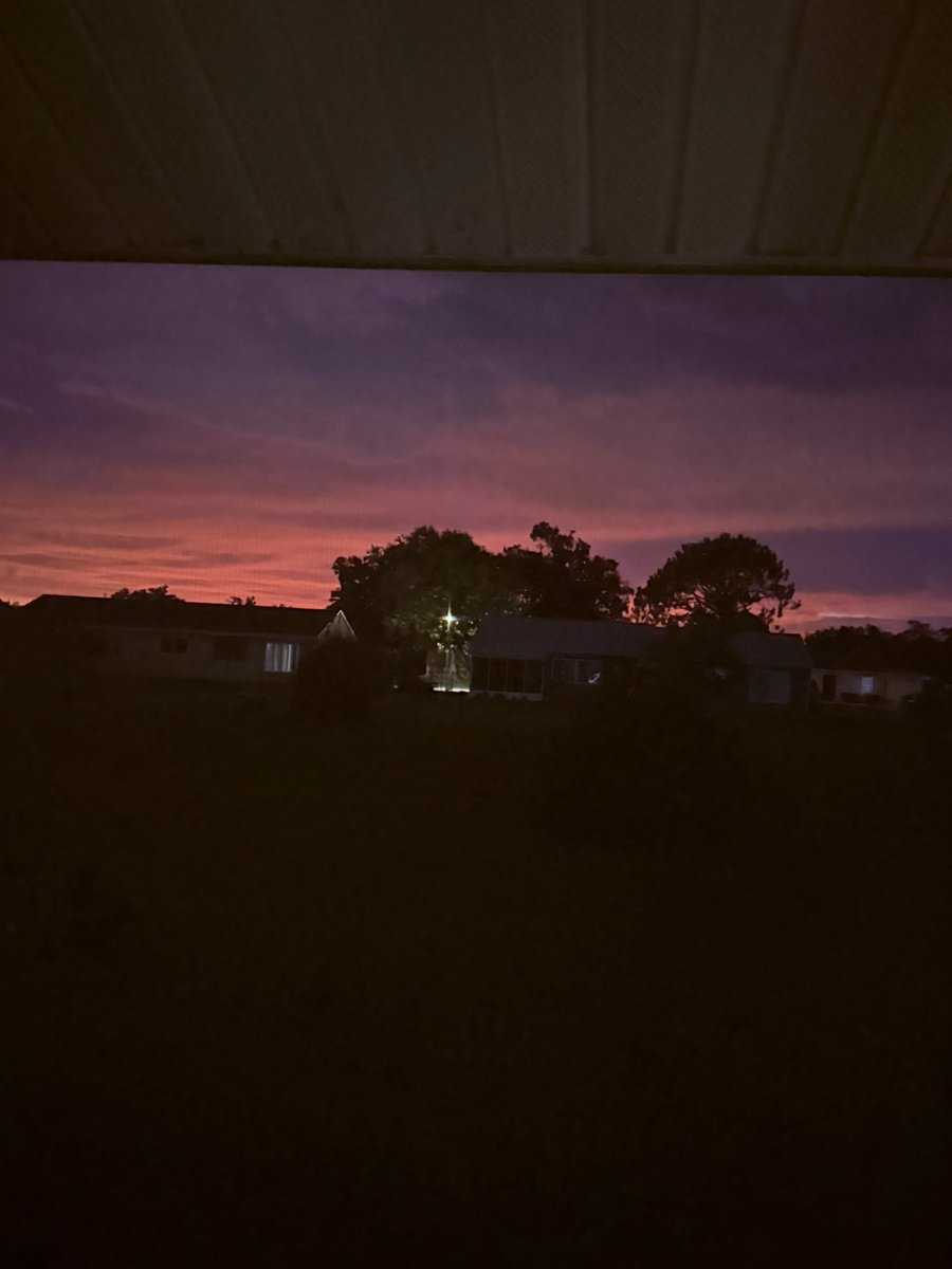 clerpatriot's tweet image. Nothing beats sitting on my lanai at the end of a long day watching the Florida sunset! 🌅 ❤️ I’m so blessed to be able to call the free state of Florida HOME!