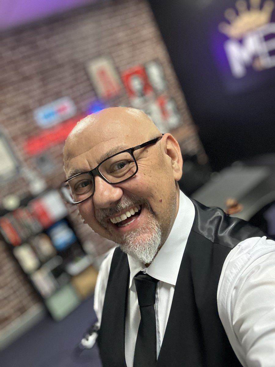 MarioBekes's tweet image. "Behind the Mic, Ahead of the Game”
Lights on. Camera rolling.
Another fearless episode in the making at "Life The Battlefield."
🚨 Recording now. Releasing soon.
#TrendingNow #ShamelessSelfpromoMonday #explore #caosvima #podcast