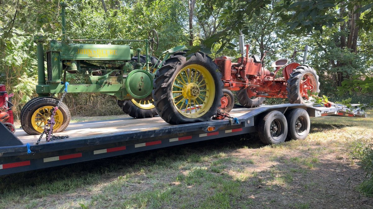 tmonteIH's tweet image. One of these drove right on the trailer. The other had a locked up brake, 3 flat tires and a stuck motor. I’ll let you guess which is which.