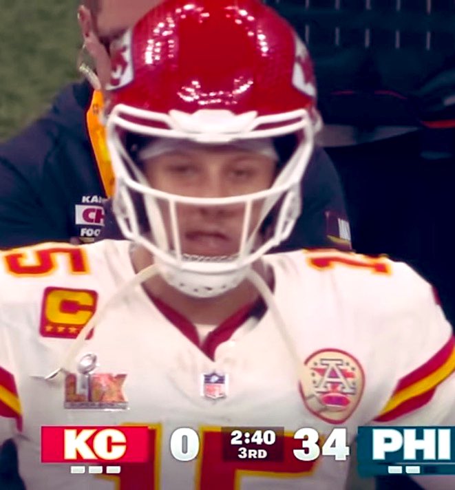 _MLFootball's tweet image. THIS WAS THE MOMENT TOM BRADY CEMENTED HIS SPOT AS THE GOAT.
🐐🐐🐐