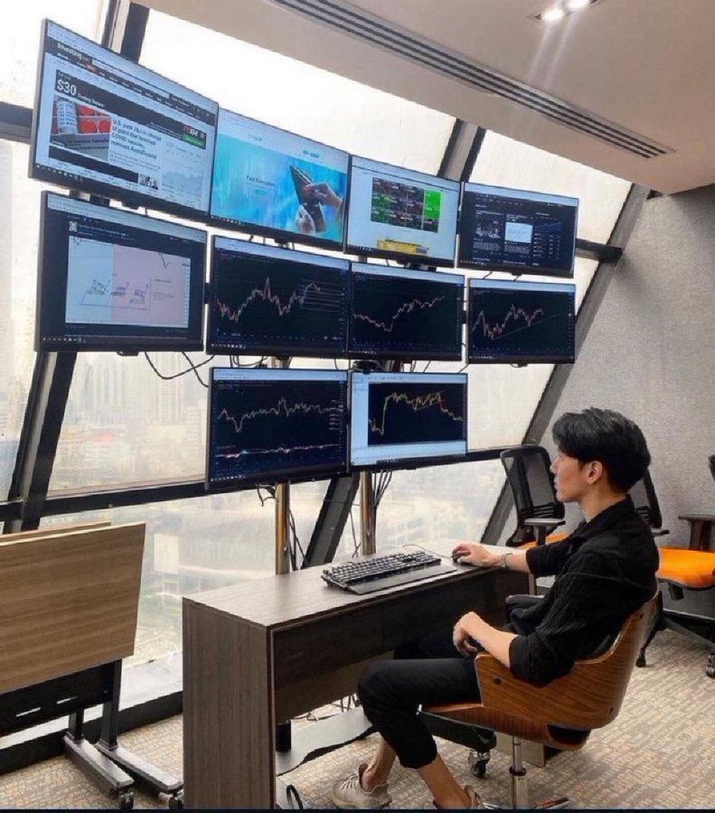 lynk0x's tweet image. Men will literally have this set up and still lose 99% of their net worth
