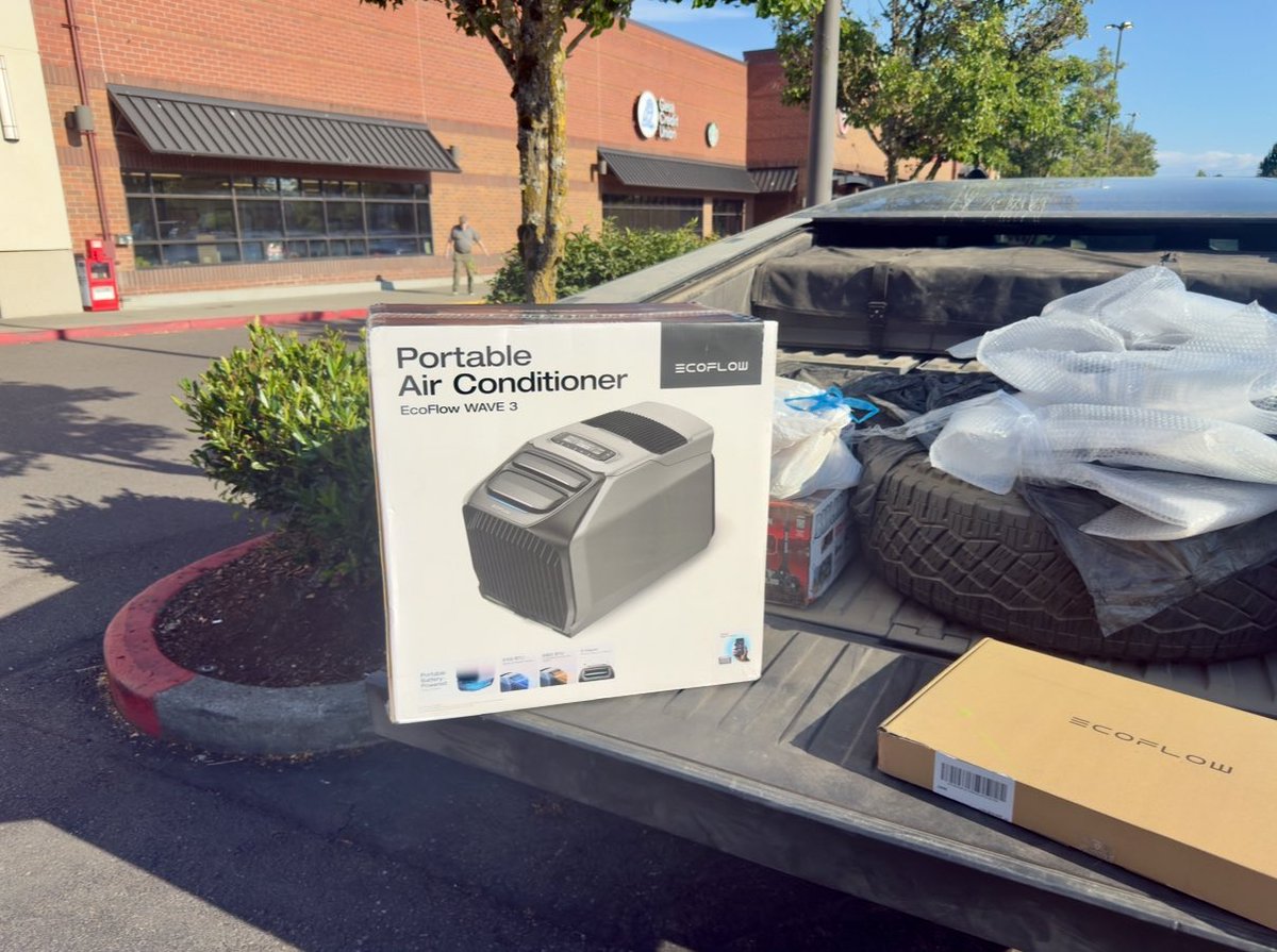 DavidMoss253's tweet image. The CyberTent is now complete!
S/O to @skylerity for posting using his BaseCamp with the Wave 2, immediately purchased this after learning about it
