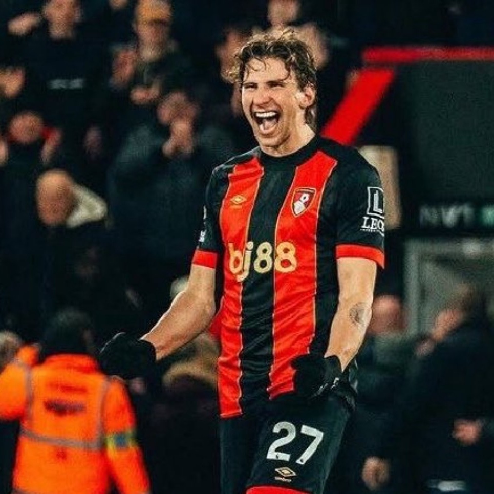 FabrizioRomano's tweet image. 🚨🔴🔵 Ilya Zabarny wants PSG and Paris Saint-Germain are set to improve their bid!
The verbal agreement has been reached with Zabarny in June and PSG are set to approach Bournemouth again.
No active talks with Tottenham so far despite reports.