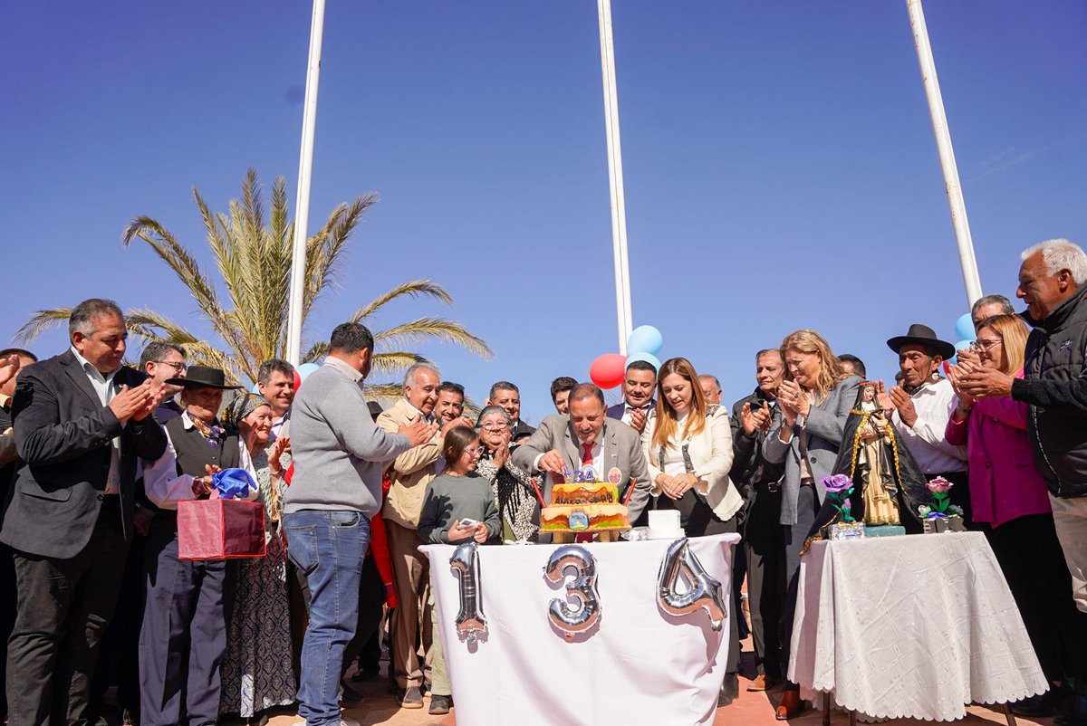 QuintelaRicardo's tweet image. Así compartimos con la gente un nuevo aniversario de Patquía.
La grandeza de este pueblo se forja día a día gracias al espíritu de lucha, la fortaleza y la calidez de su gente, marcada por la historia del ferrocarril y la grandeza de esta tierra.
Que este aniversario sea un…