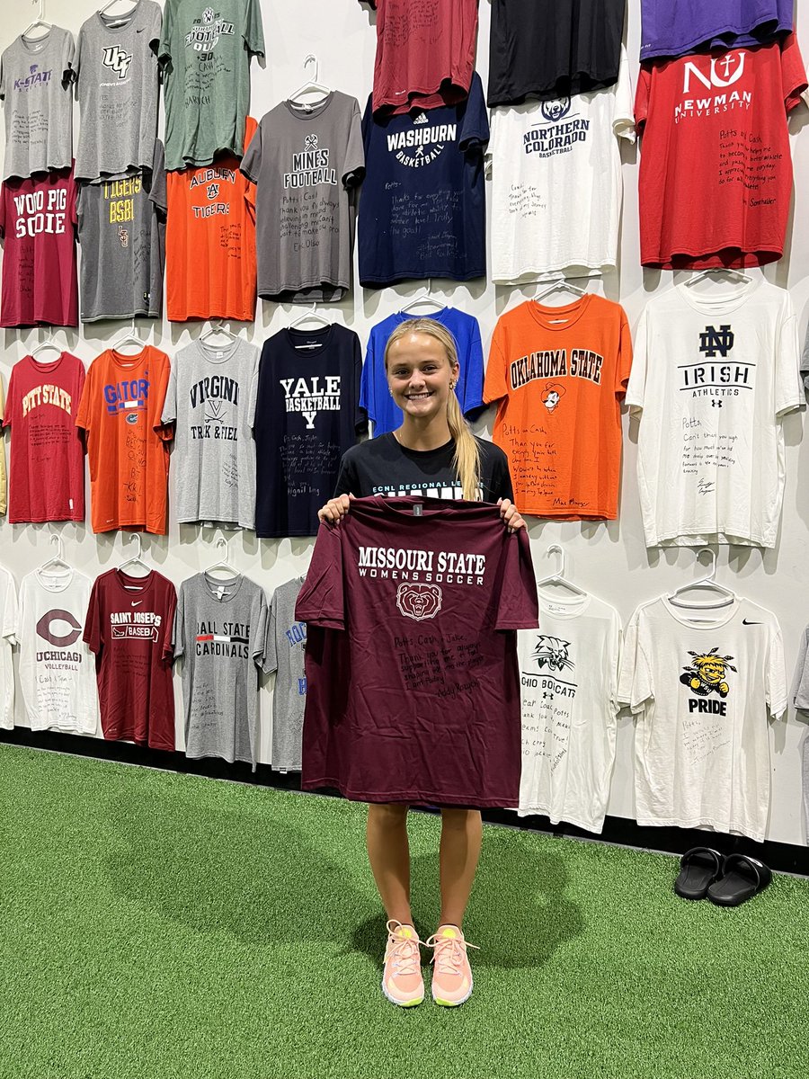 TopSpeedLLC's tweet image. New addition to #TeamTopSpeed college signee tshirt wall courtesy of Missouri State ⚽️’s @AddyRozycki 🤝
…and the college game jersey wall courtesy of Nebraska 🥎’s @ava_bredwell 🤝