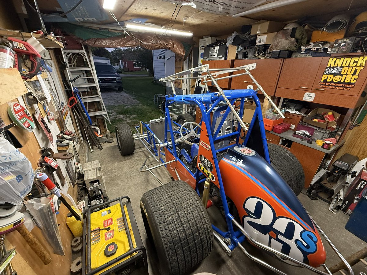 thebriansmith's tweet image. It’s been 25 years since this car has been in this shed. This time though, it’s getting ready for the Jim Ford Classic @AllStarSprints Reunion @FremontSpeedway that @byron_reed5 is putting together. Lots of work to do before then but hopefully it will make a few laps. #the23s