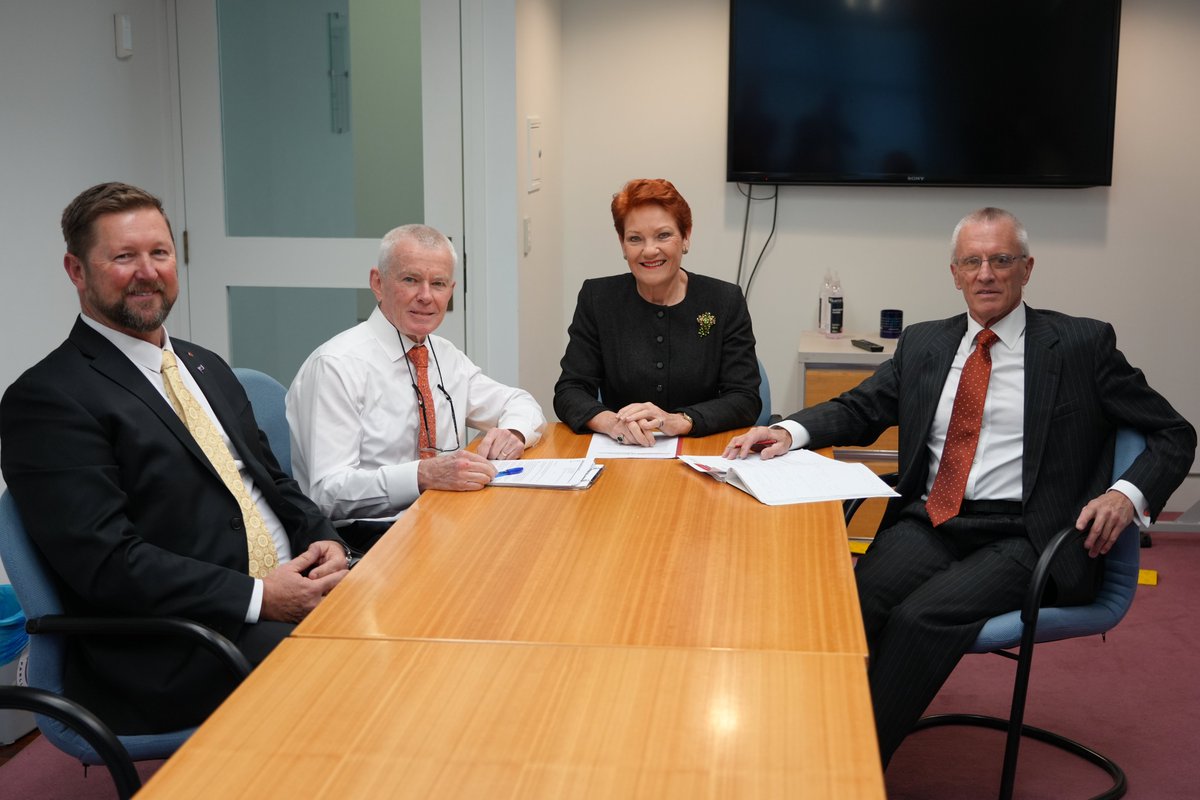 PaulineHansonOz's tweet image. The 48th Parliament has begun and so has the fight to take our country back.
Today, Senators Roberts, Whitten and Stacey were sworn in and from day one we’re here with a clear purpose: to fight for Australians who’ve been pushed aside by the major parties.
We know what we stand…