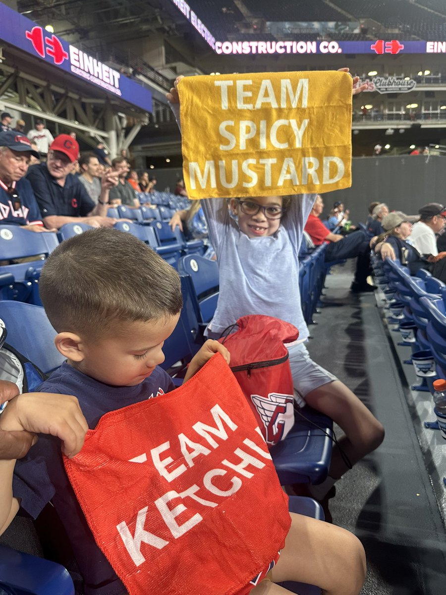 Thank you #Mustard! <a href="/CleHotDogs/">Guardians Hot Dogs</a>
