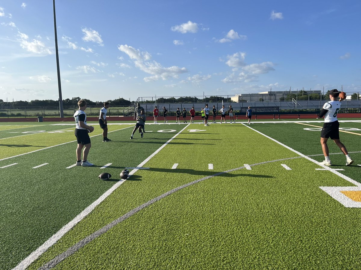 Amazing first day of MS football camp!  Proud of our HS kids coaching kids up, proud of our MS kids who came to work! <a href="/FBCA_Football/">FBCA Football</a> #Uncommon