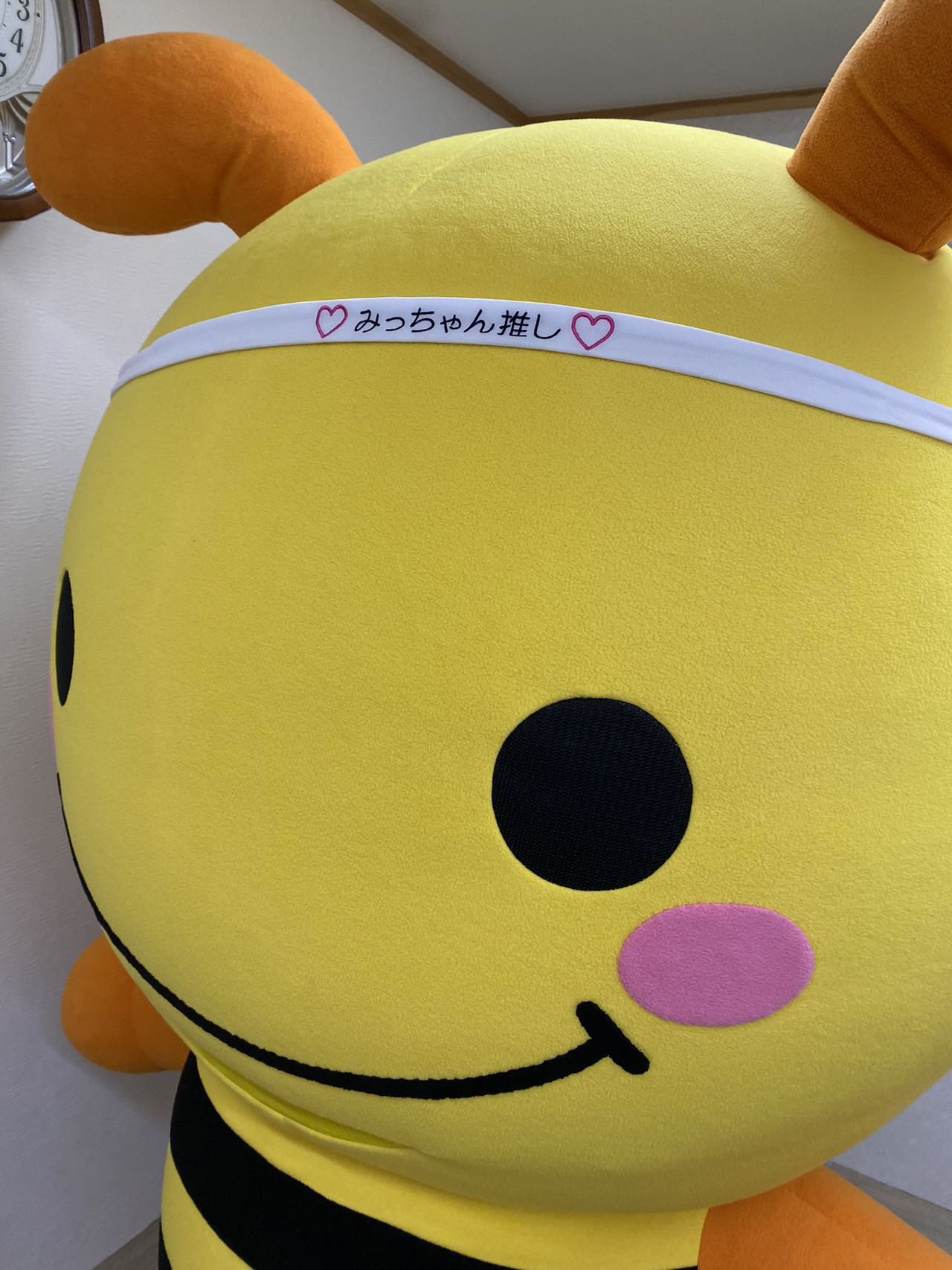 みっちゃん ミツバチみっちゃんぬいぐるみ（おすわりver）15cm - YEG-mall