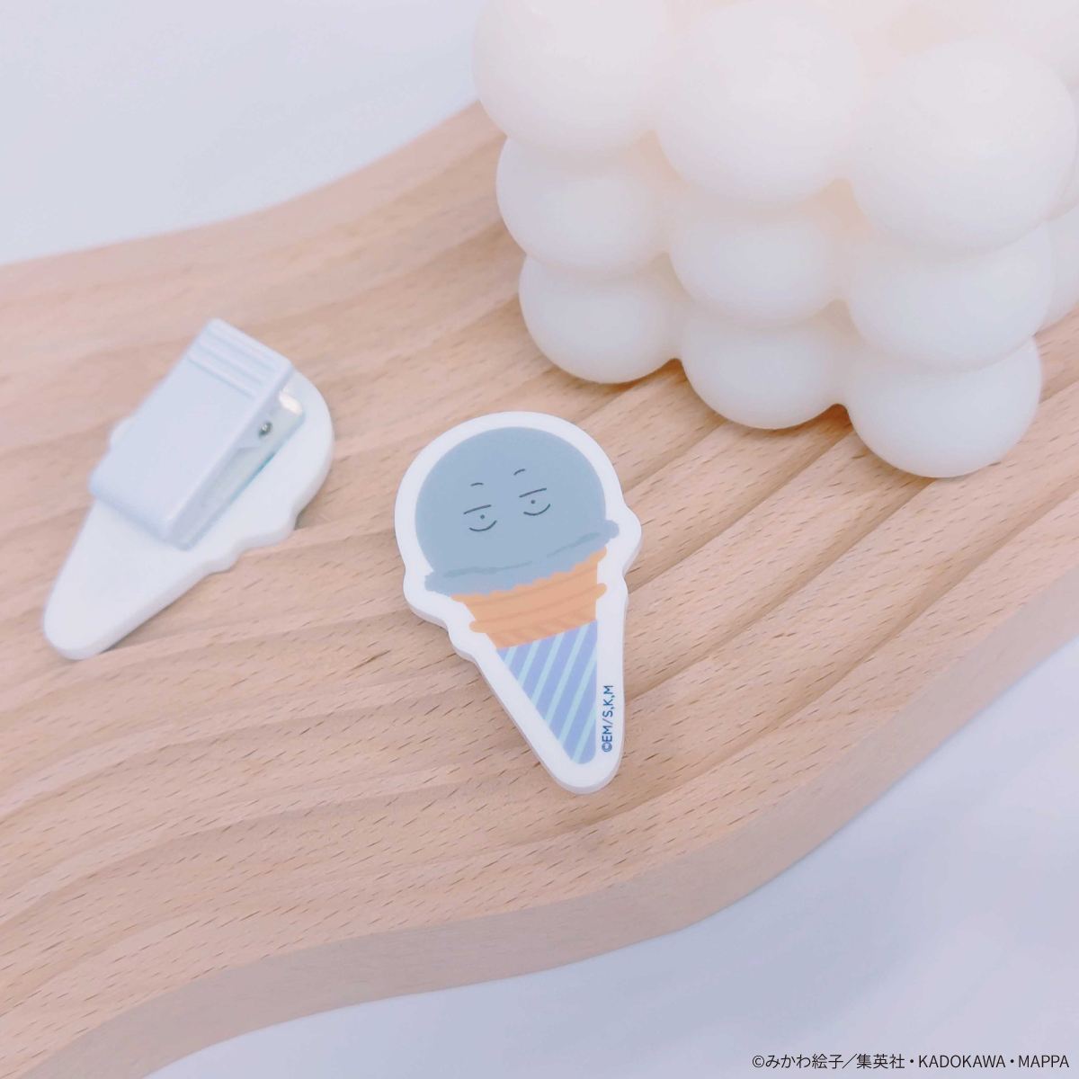 mixxgarden's tweet image. TVアニメ『忘却バッテリー』×mixx garden
🌞 Summer ICE CREAM Cafe🍧
〘グッズ紹介〙
✨アクリルクリップ✨
キャラそっくりのアイスがクリップに🎶
ぬいぐるみに持たせてもかわいい☺️
🔻コラボ詳細
mixxgarden.com/event/boukyaku…
🔻グッズ通販
eimo.jp/page/343
#忘却バッテリー #ミクガ