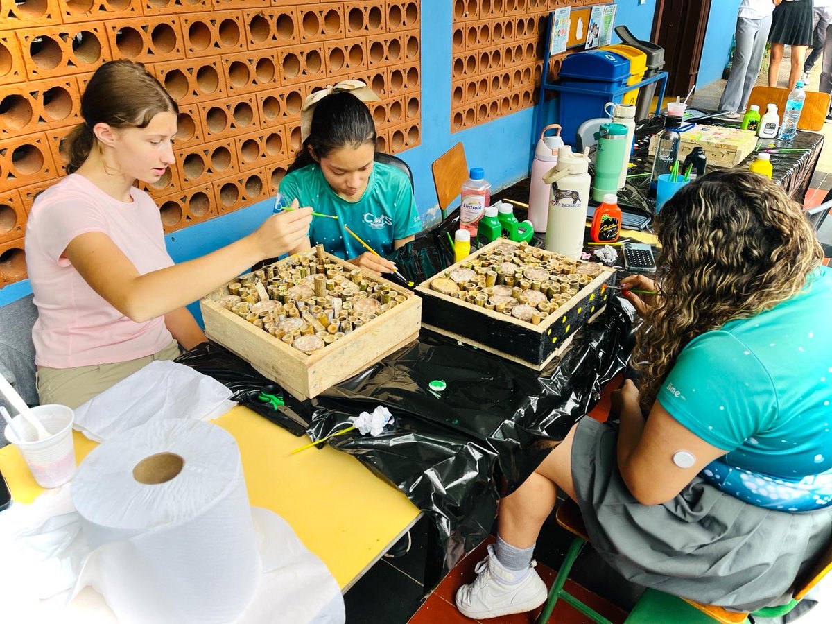 oconschools's tweet photo. 🌎✈️ Ten OHS students had an unforgettable adventure in Costa Rica this summer! They stayed with host families, practiced Spanish, &amp; explored the culture through our exchange with a school in Atenas. Our Raccoons grew as global learners in every way! 💜💛 #OconPride #Oconomowoc https://t.co/K08a4pWza6