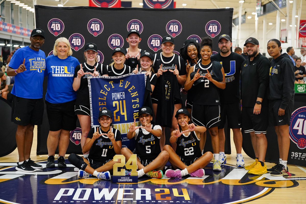 AleeahWells5's tweet image. What a way to end the season!! I’m so proud of this team and I had so much fun this year! Thank you @Legends_Bball family for making this an amazing season!💙💛#BTA @BryceMcKey
