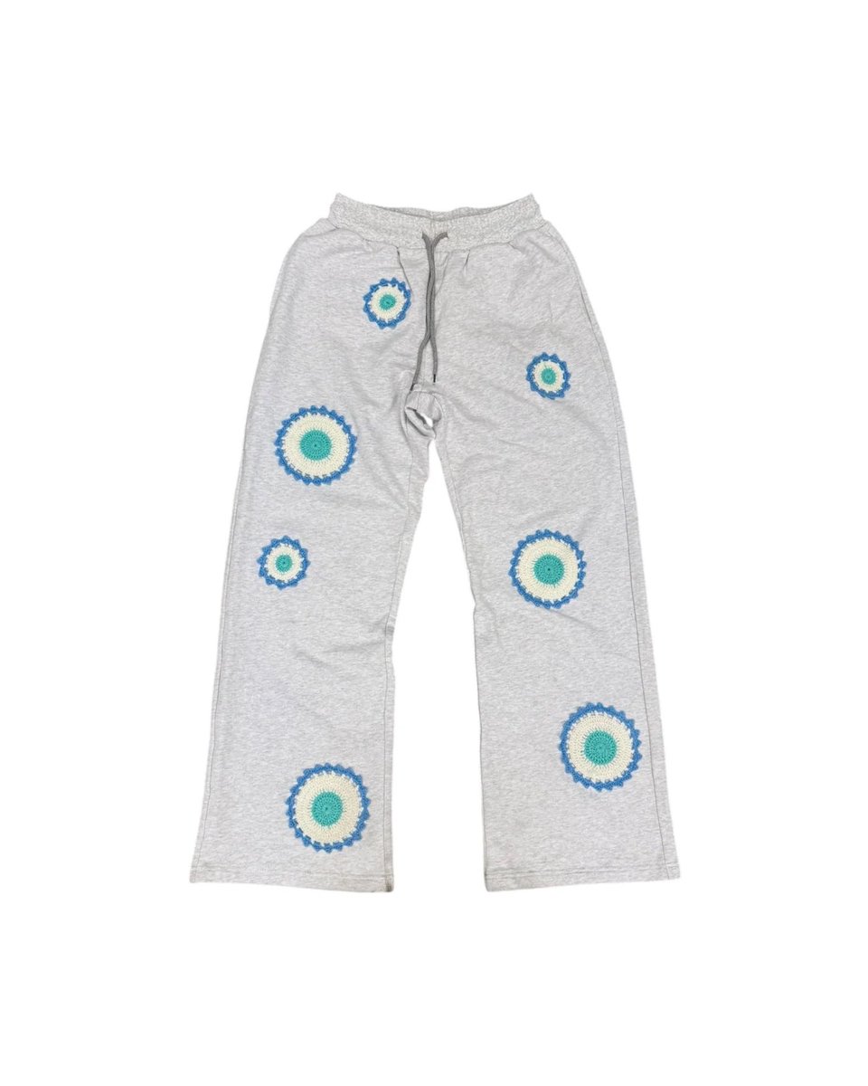 bueckerstyle's tweet image. 07.21.25 | otw to seattle 🛫
Paige is wearing the Ocean Patch Crochet sweats from Arkyve. This retails for $139.
📸 @DallasWings
#PB5TYLE