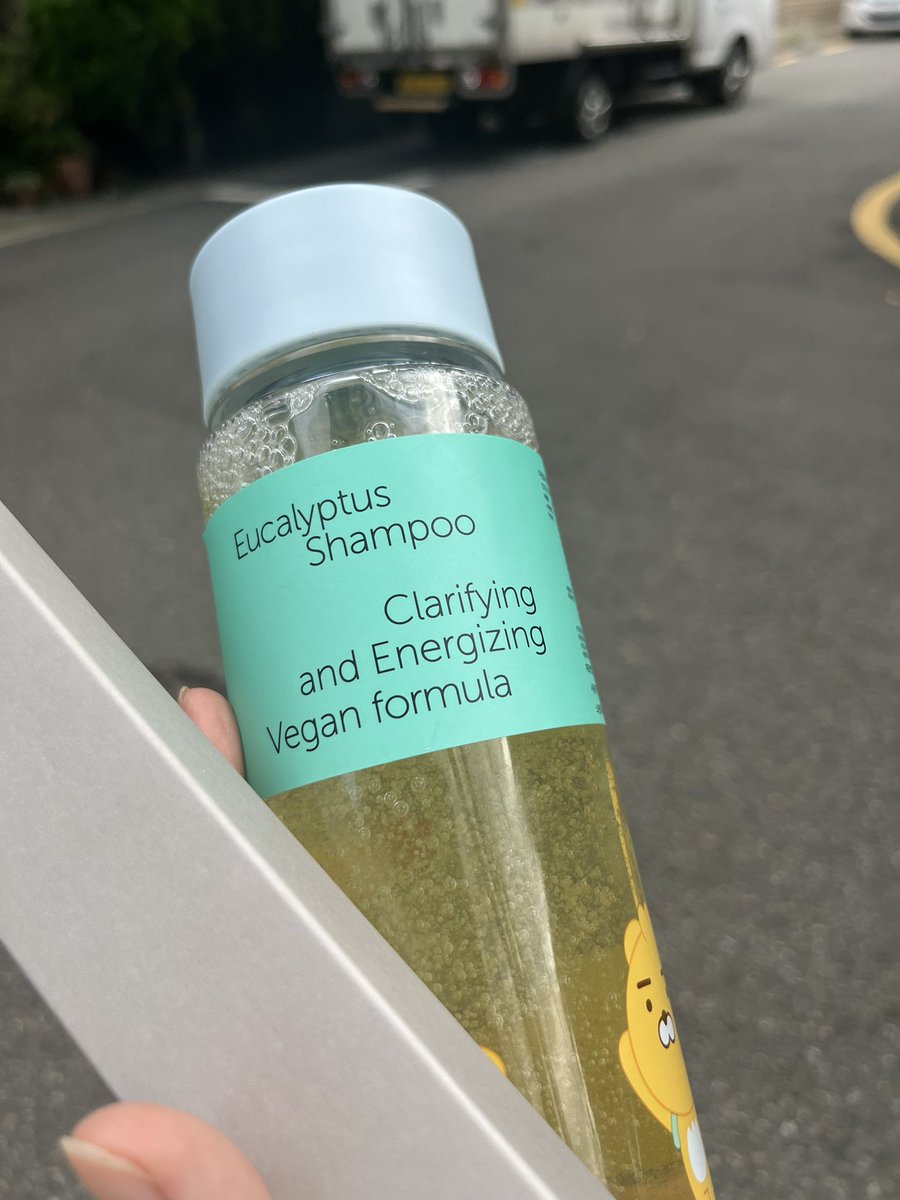 新年6度目渡韓☀️搭乗前に意気揚々と献血に向かう私、追い返され沈没☀️乞食仕草も板につき、シャンプー500ml GET☀️