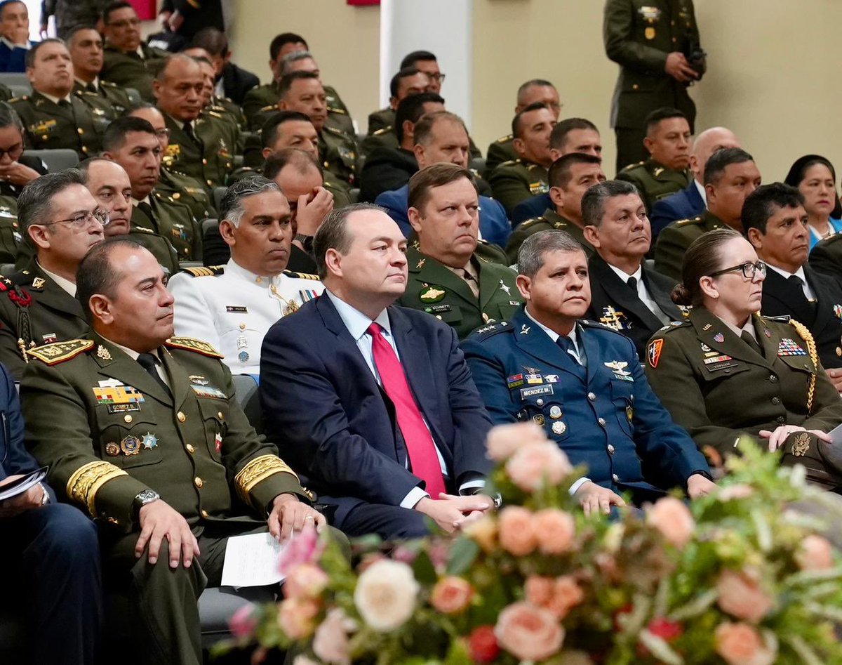 usembassyguate's tweet image. Hoy inauguramos un curso sobre la política de defensa, ciberseguridad, infraestructura y transformación digital con expertos 🇺🇸 del @WJPerryCenter, @GuatemalaGob, @Ejercito_GT y el sector privado para mejorar la ciberdefensa ante las amenazas de actores extranjeros malignos.…
