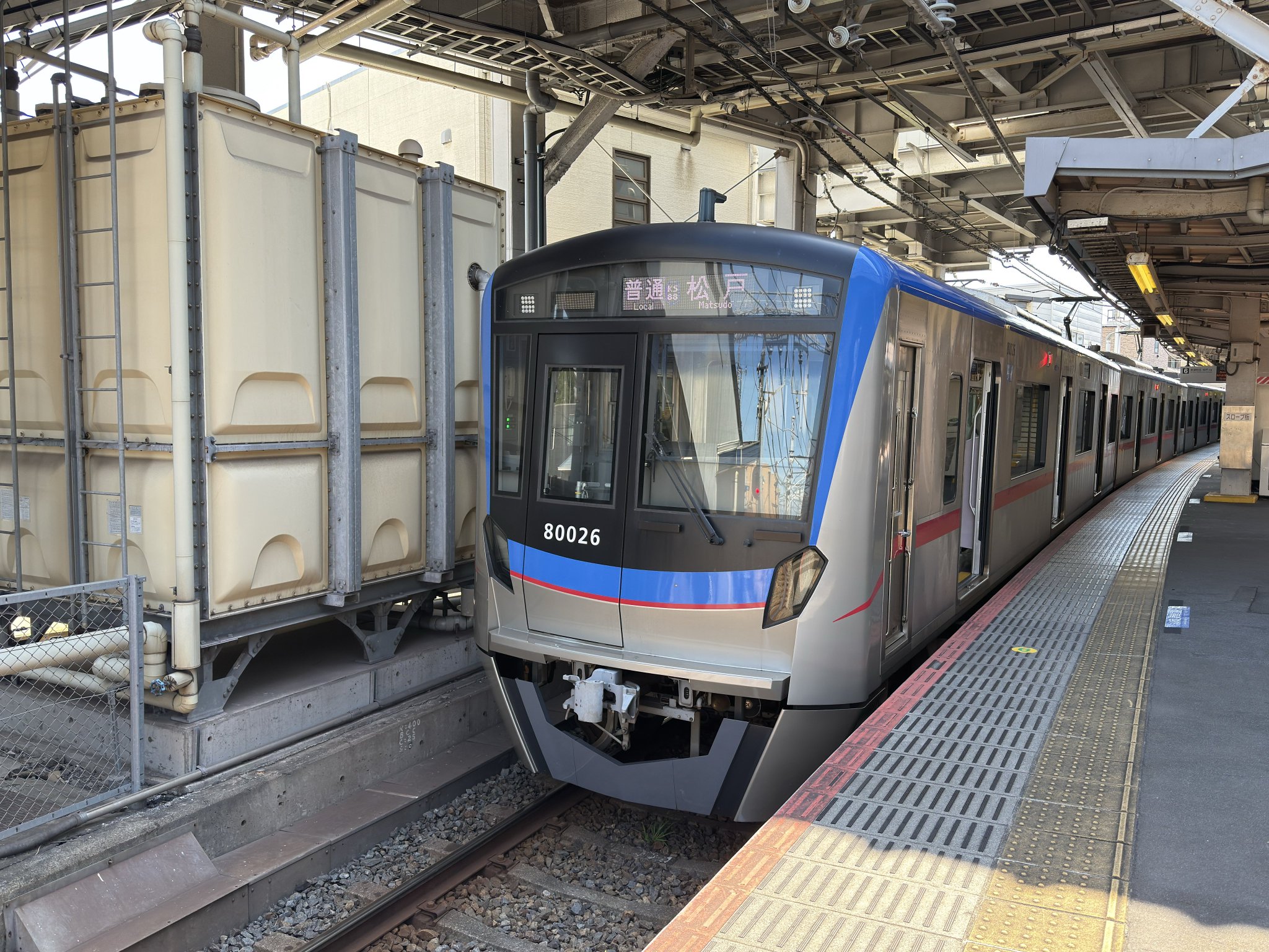 特大羽子板　汐汲 ZX120-6｜防塵仕様機｜港湾荷役｜業種から探す｜商品情報｜日立