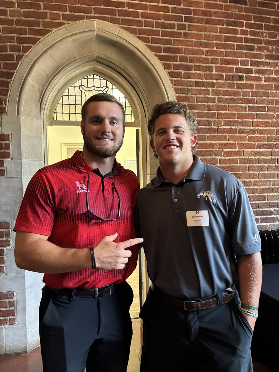 C_Lane_Mims's tweet image. Blessed to receive another offer from the guys over at @HawksFootball. I want to thank @CoachPeppersHC for inviting me down this morning for a great visit.
@Tmims15 @Bama_2A @IHSmustangsftbl