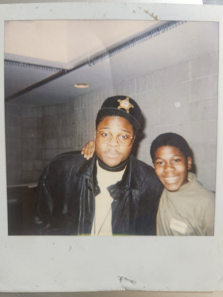 JumaaneWilliams's tweet image. The impact of seeing the non-caricature role of #Theo can't be overstated for a young black man growing up in NYC, even as his body of work grew, using his platform in powerful ways
Actually meeting and touching #MalcolmJamalWarner as a young aspiring actor was simply…