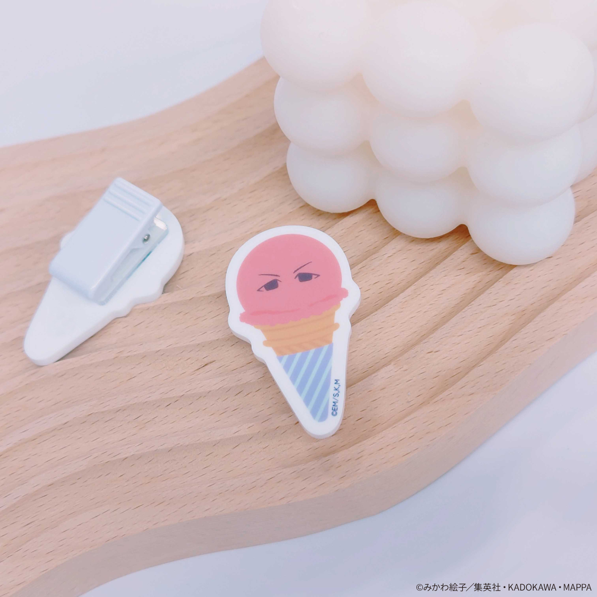 mixxgarden's tweet image. TVアニメ『忘却バッテリー』×mixx garden
🌞 Summer ICE CREAM Cafe🍧
〘グッズ紹介〙
✨アクリルクリップ✨
キャラそっくりのアイスがクリップに🎶
ぬいぐるみに持たせてもかわいい☺️
🔻コラボ詳細
mixxgarden.com/event/boukyaku…
🔻グッズ通販
eimo.jp/page/343
#忘却バッテリー #ミクガ