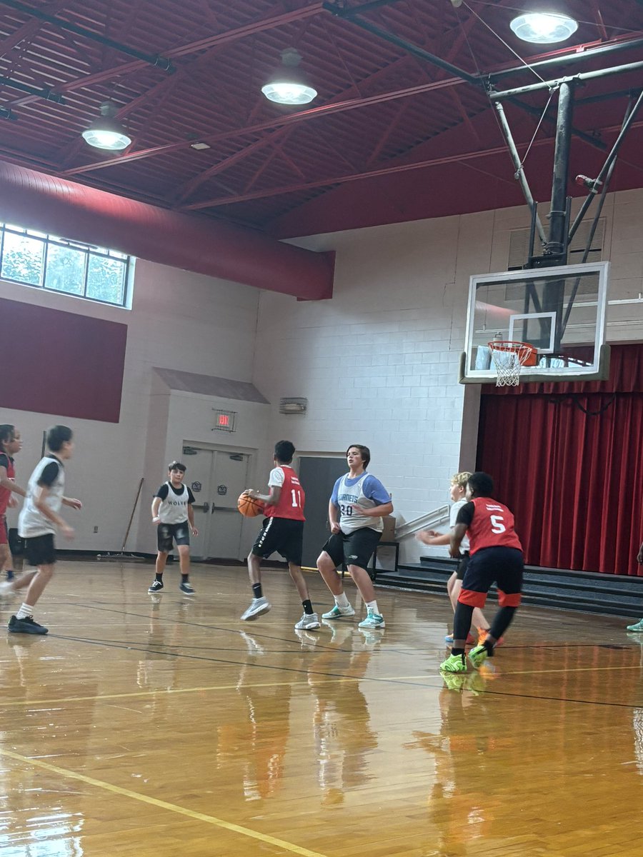 rtaborn's tweet image. Asher will sleep good tonight. He battled rising 6th grader Shane tonight. Asher had 18 pts against him.