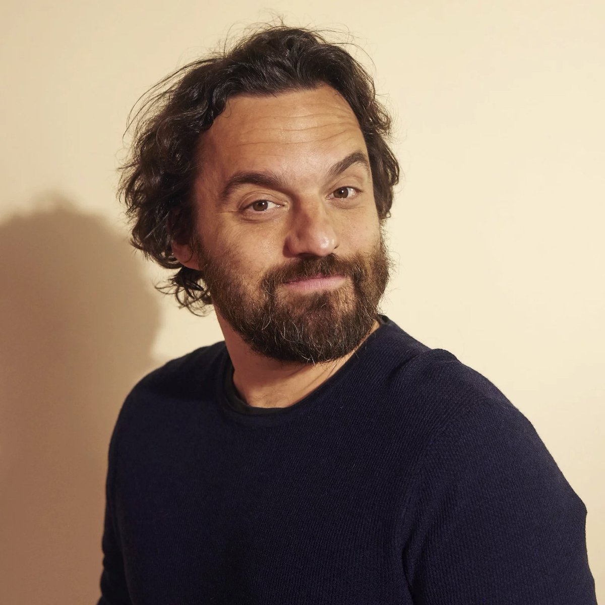 SestraHulk's tweet image. The names of Tatiana Maslany's and Jake Johnson's characters in #MaximumPleasureGuaranteed have been revealed:
Tatiana will play Paula, a newly divorced mom, who falls down a dangerous rabbit hole of blackmail, murder, and youth soccer. Jake will play Paula's ex-husband, Karl.