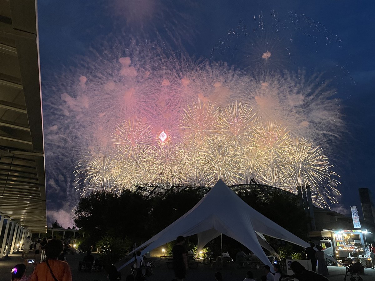 aquamarinestaff's tweet image. 2025年8月2日(土)は、アクアマリンふくしまのすぐ近くで「いわき花火大会」が開催!
敷地内から迫力ある花火を見ることができます!
ぜひご来館ください
詳細や注意事項などは↓ aquamarine.or.jp/news/202050802…
※当館での、花火の観覧には入館料が必要です。
#花火 #いわき市 #夏休み #おでかけ
