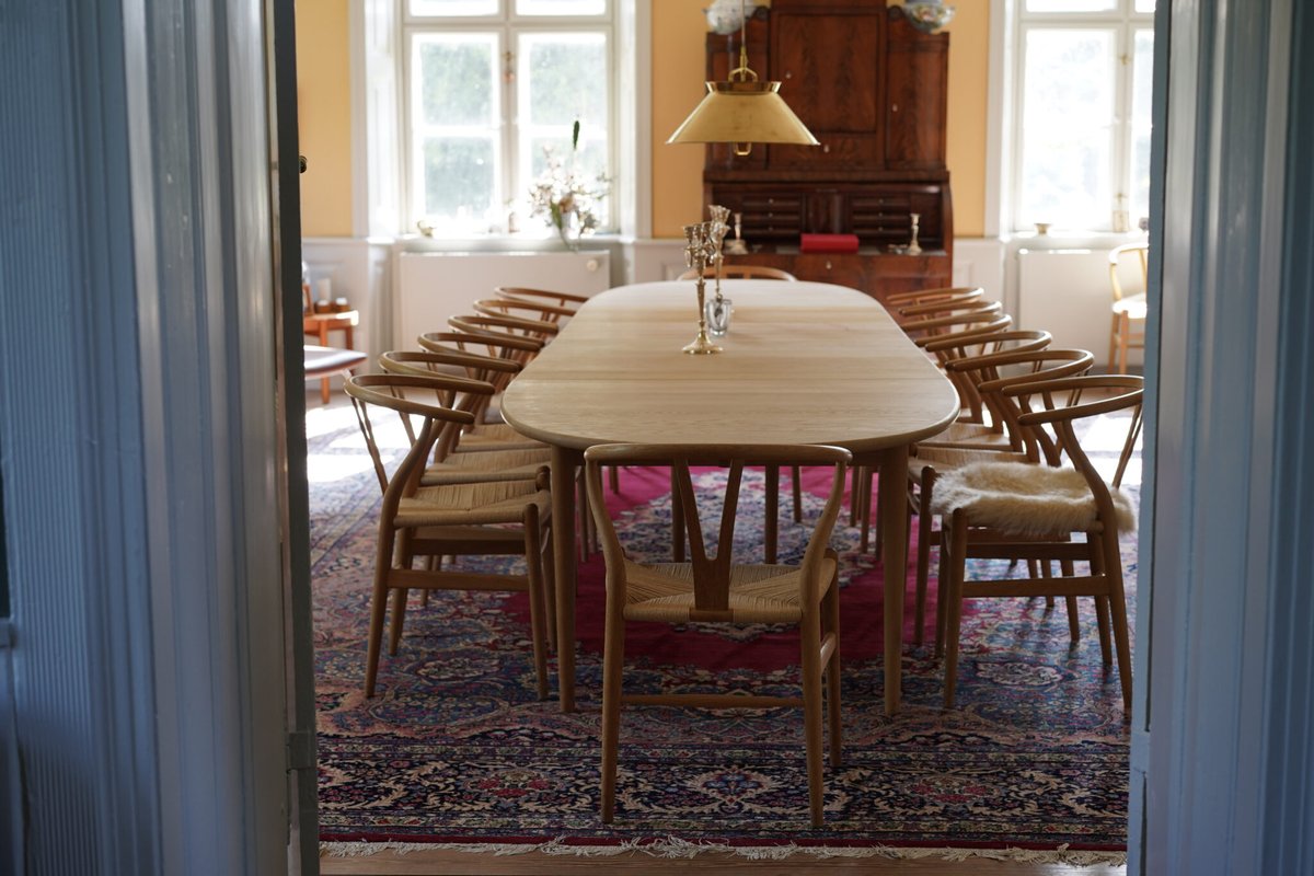 本日もデンマークブログを更新です！今日はYチェアでお馴染みのカール・ハンセン＆サンの社長宅訪問の様子をお届けします。

▼詳細はこちら
nonversus.jp/vmag/2025-2417…