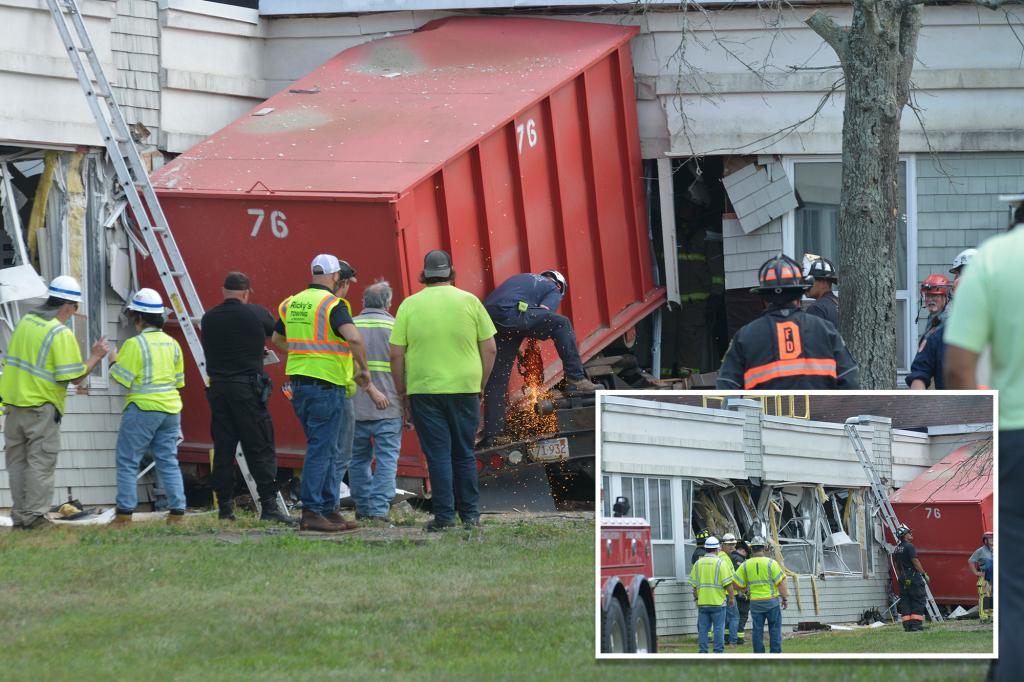 nypost's tweet image. 13 injured — including students — after flatbed truck plows into federally-funded Massachusetts trade school trib.al/pdBWjTE