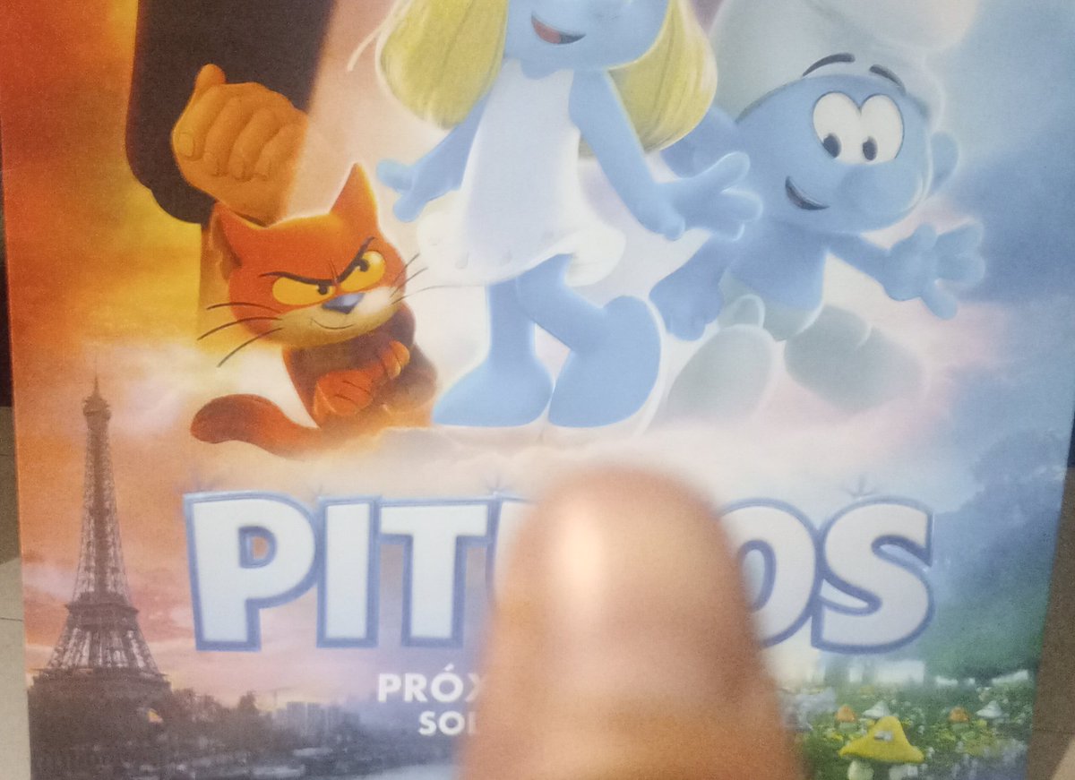 azazel_4rever's tweet image. //hoy fui al cine a ver Superman y está muy god
Y también me encontré un cartel de pitos