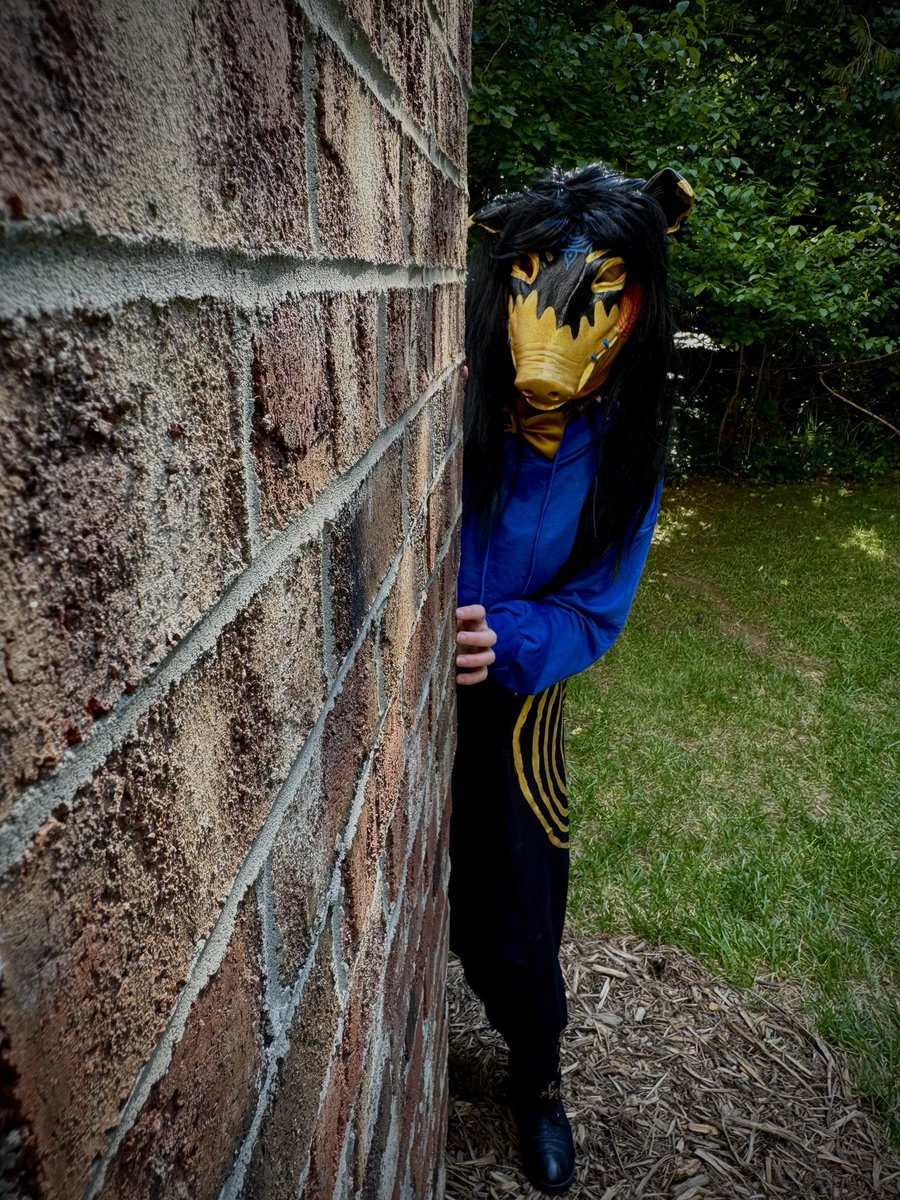 EllefromUnder tweet media