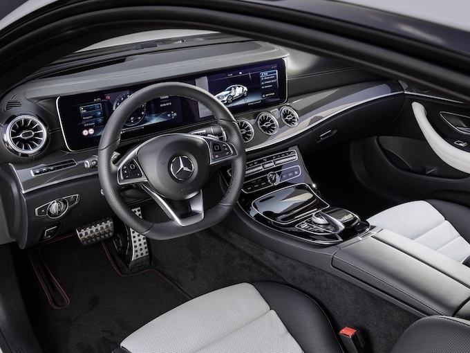 carsensor's tweet image. 【コスパの良さが光る🌟3代目 メルセデス・ベンツ Eクラスクーペ】
新車時価格は約800万~1000万円超級の車だった3代目Eクラスクーペ✨
なんと、この1年間で中古車平均価格が大きくダウンし、総額200万円台で狙える物件も流通するように!👀❕
キニナル!と思ったら、ぜひ♥️ハートおねがいします!…